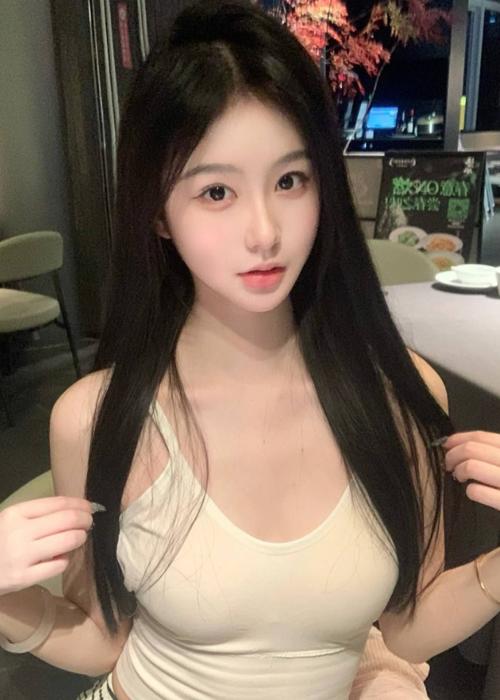 颜值很棒口活把我舔的硬邦邦的-69俱乐部