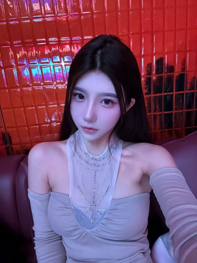 【大连】美女阿雅炮架子太骚了-69俱乐部