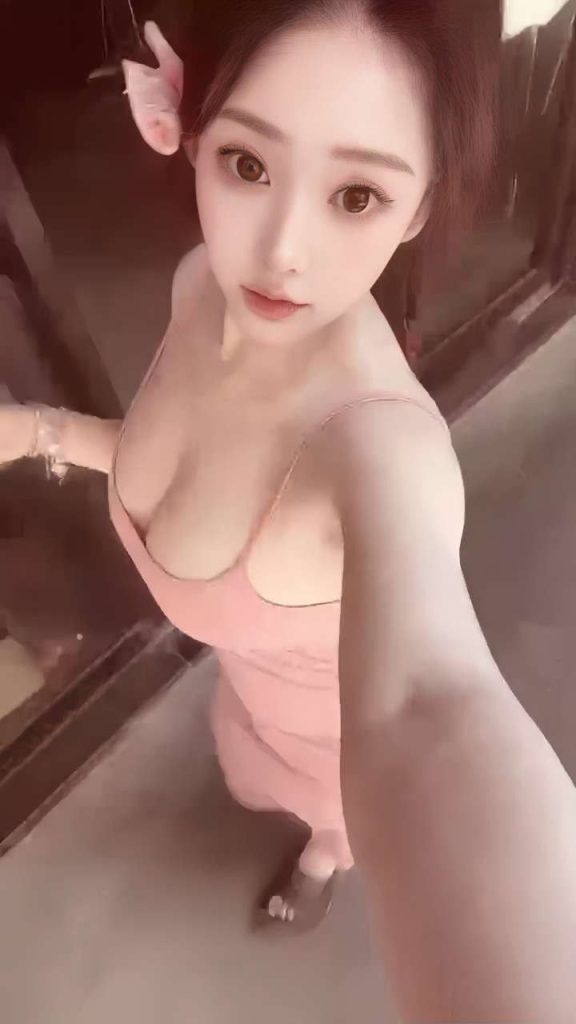 前凸后翘很粉大波揉着舒服-69俱乐部