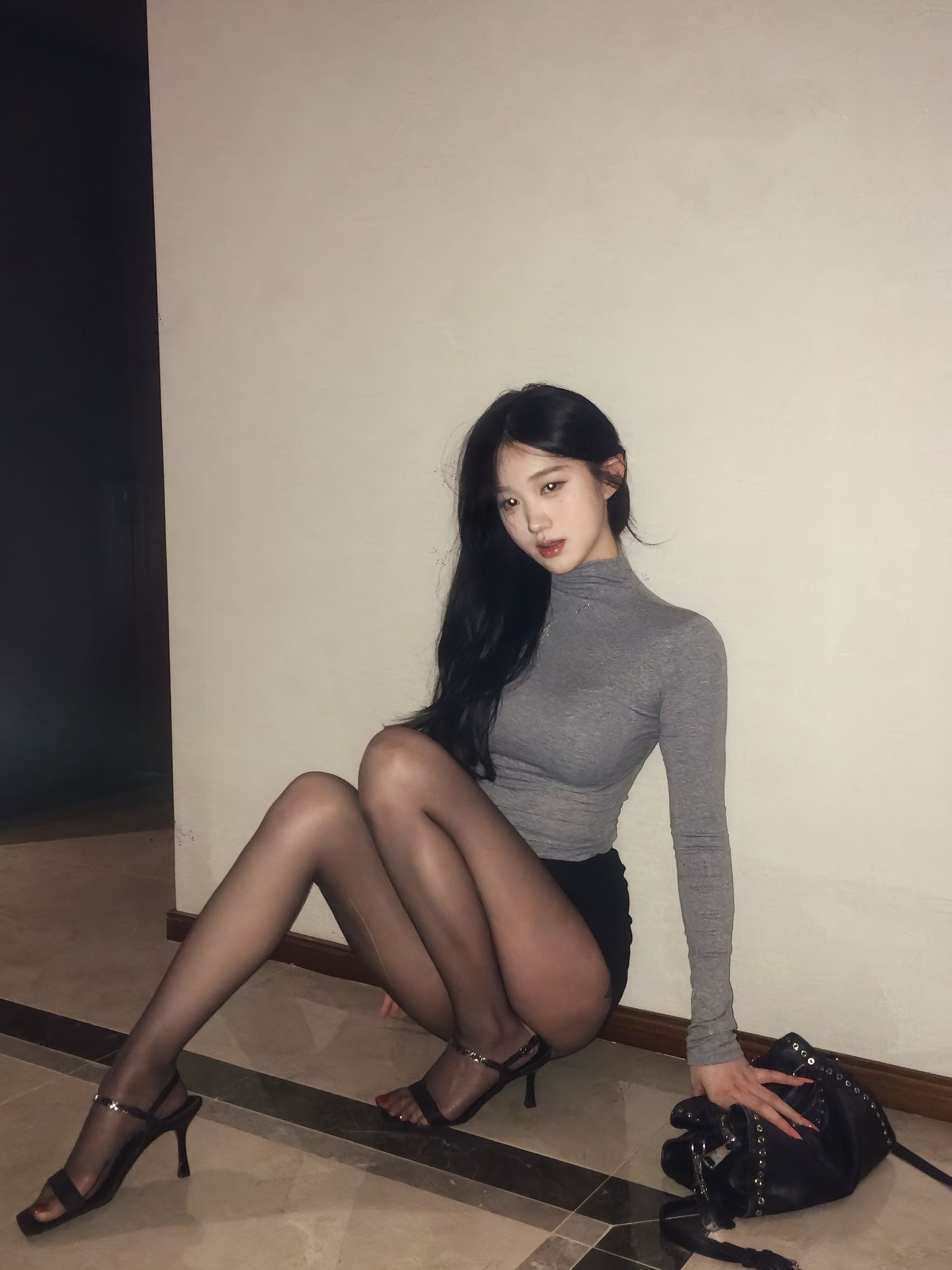 长腿嫩妹妹密穴有给舔值得拿出来共享-69俱乐部