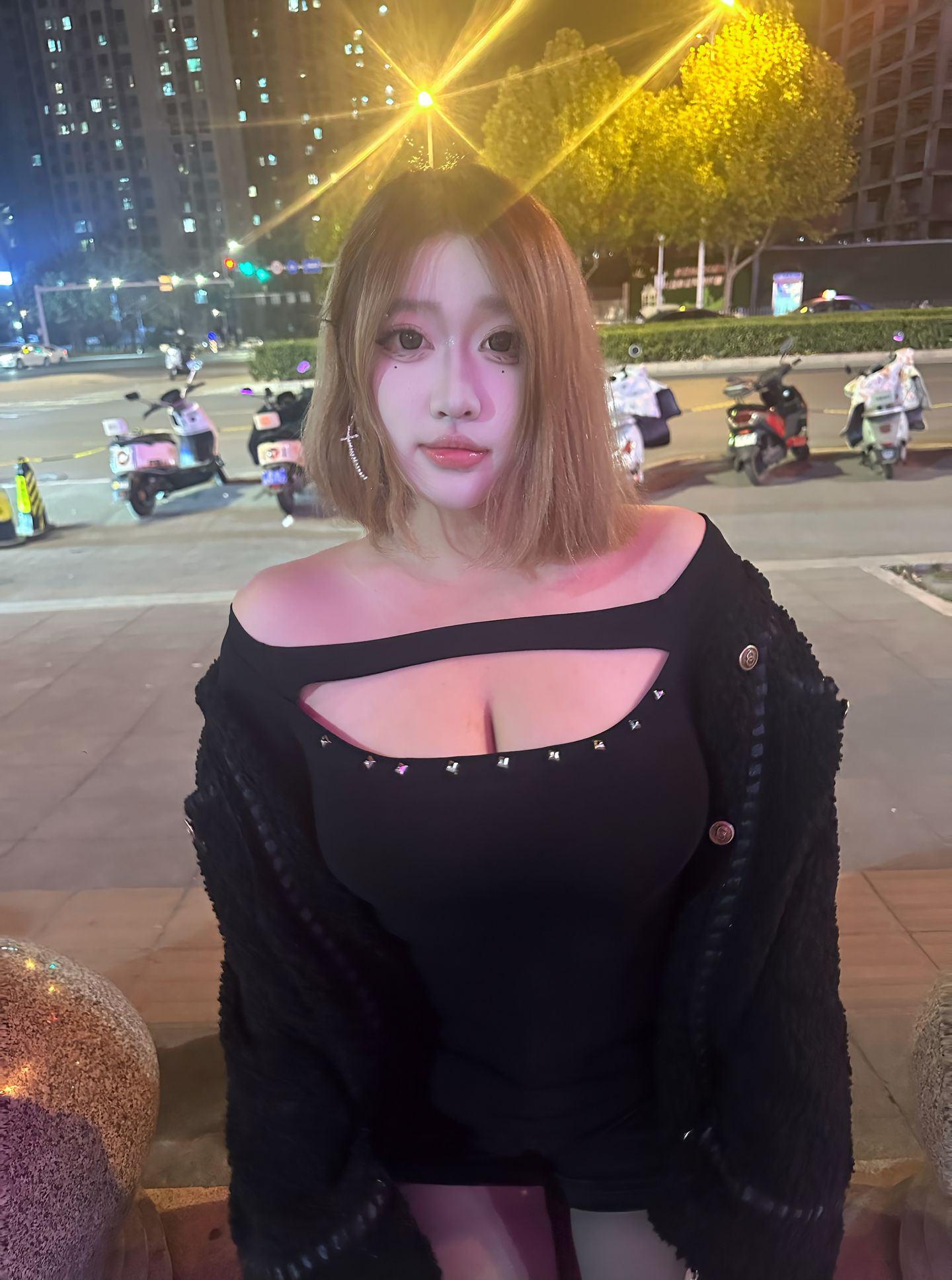 大奶妹肥穴暖屌爽歪歪-69俱乐部