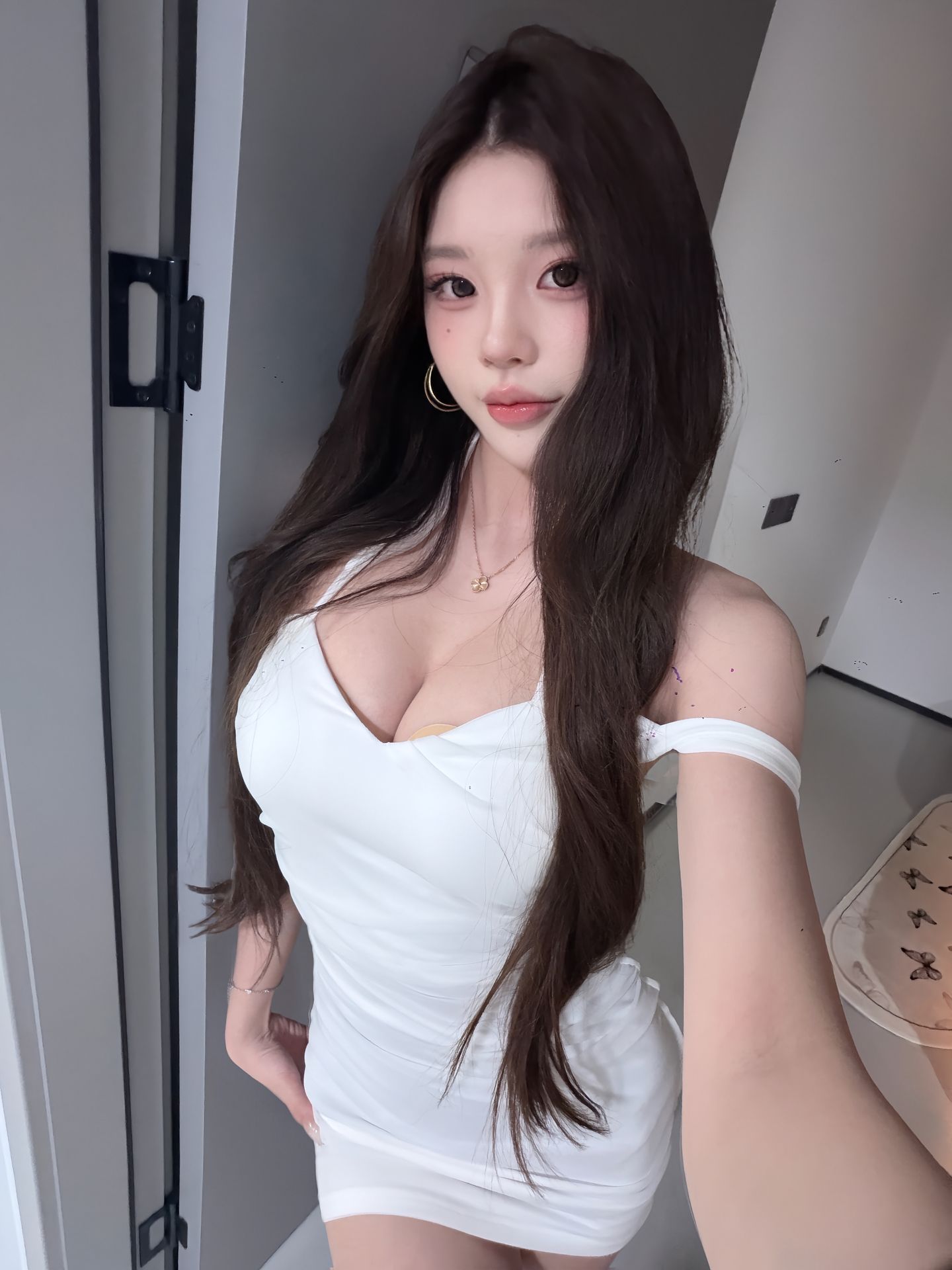 大奶莉莉颜值高服务棒-69俱乐部