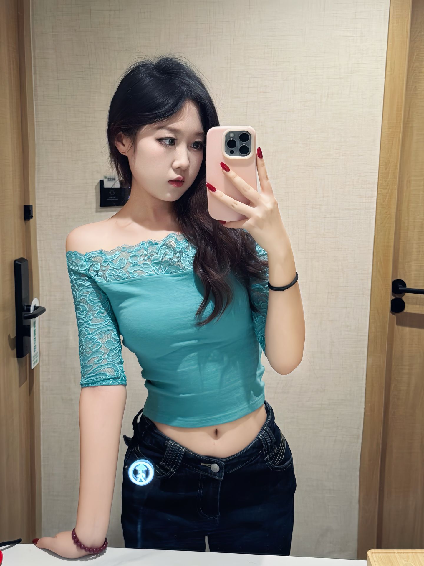 玉玉美女大活服务-69俱乐部