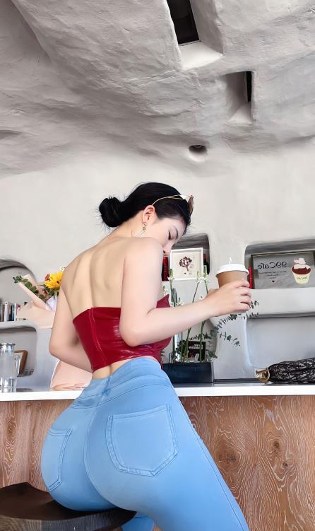 大屁股波霸-69俱乐部