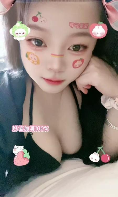 玩的很开的大胸妹妹-69俱乐部