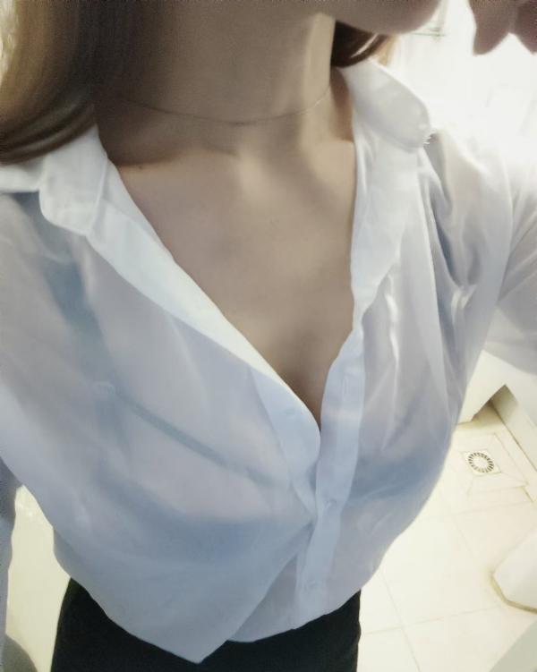 河南岸依依大长腿-69俱乐部