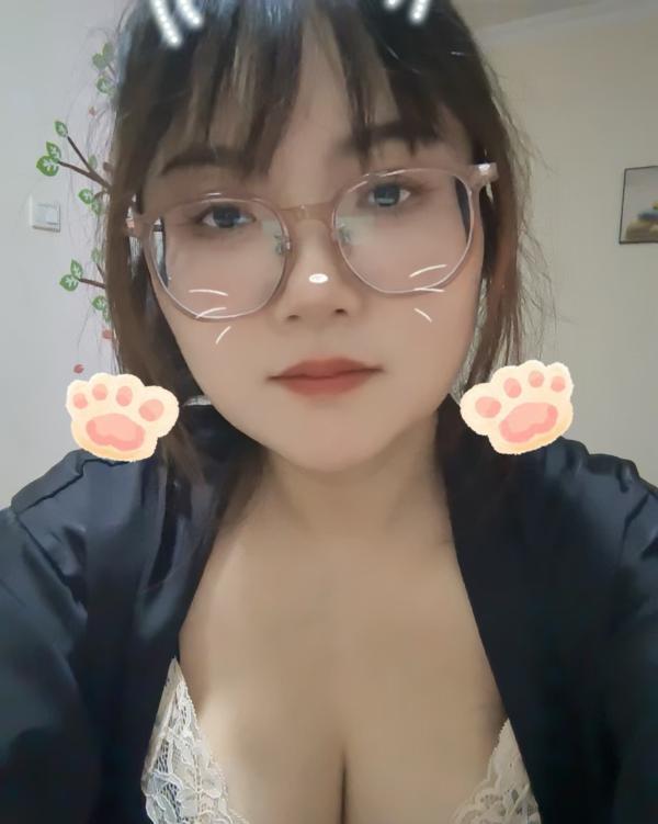 蜀山带眼睛的学姐-69俱乐部