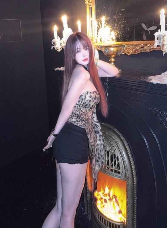 完美身材风骚老师-69俱乐部