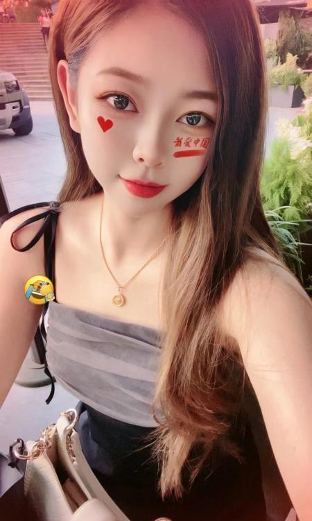 大胸女友系小艾-69俱乐部