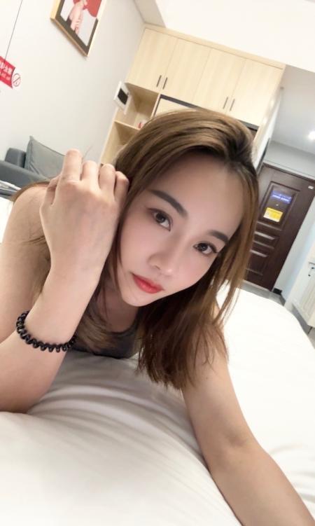 长腿服务型风骚少妇-69俱乐部