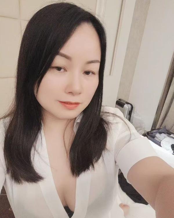 珠海大奶御姐-69俱乐部