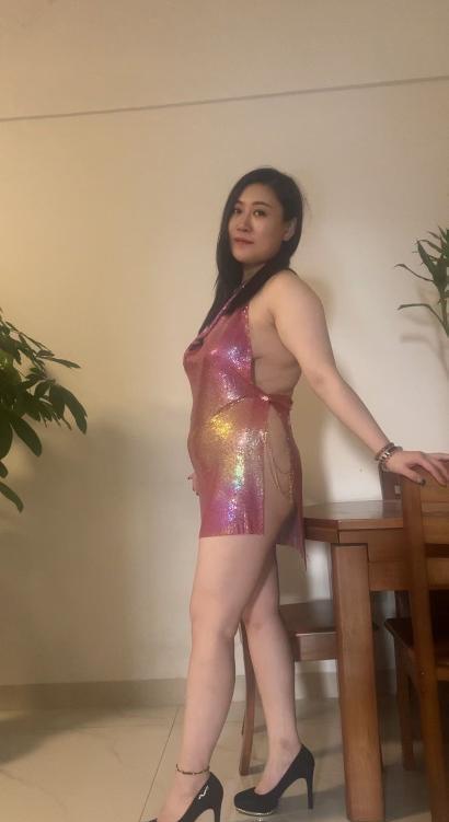 白云健身巨乳少妇-69俱乐部