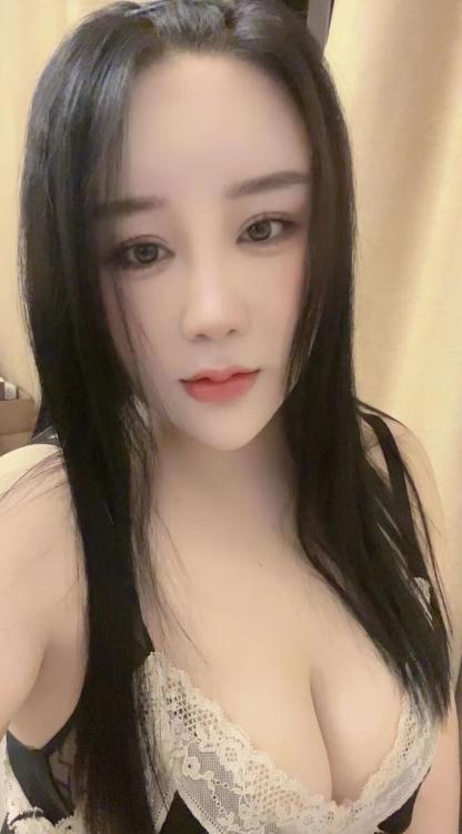制服控豪乳小苹果-69俱乐部