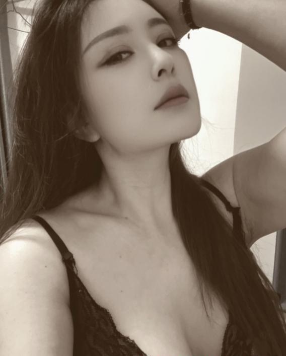 虎丘美腿尤物-69俱乐部