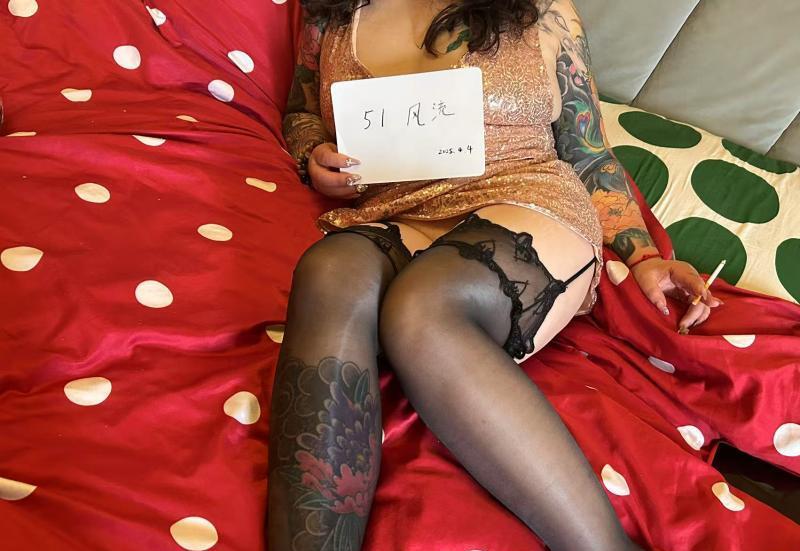 南阳大胸大奶瓶渣渣女-69俱乐部