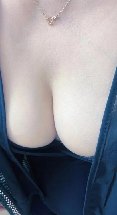 性欲很强的骚妇-69俱乐部