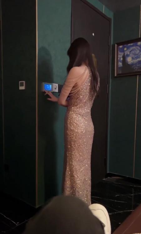 高端尤物粉嫩莞式-69俱乐部