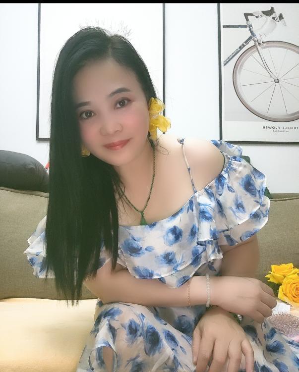 紫荆性感熟女彩云-69俱乐部