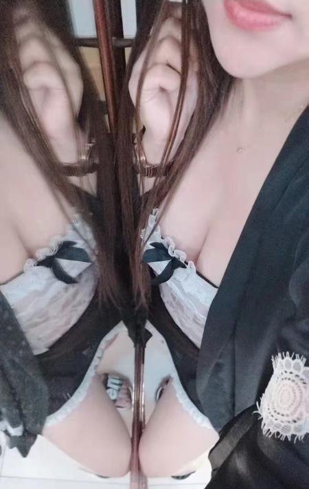 肥臀妹子-69俱乐部