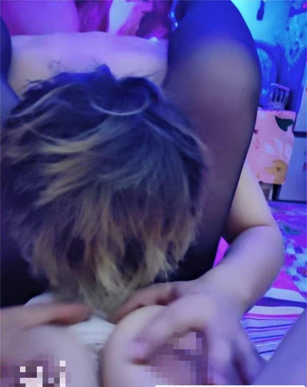 中出性格大波美妇女-69俱乐部