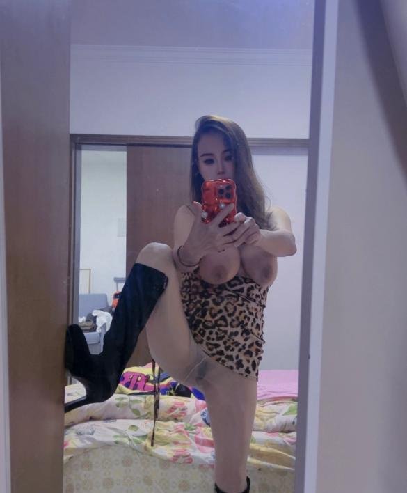 巨乳少妇 玫瑰-69俱乐部