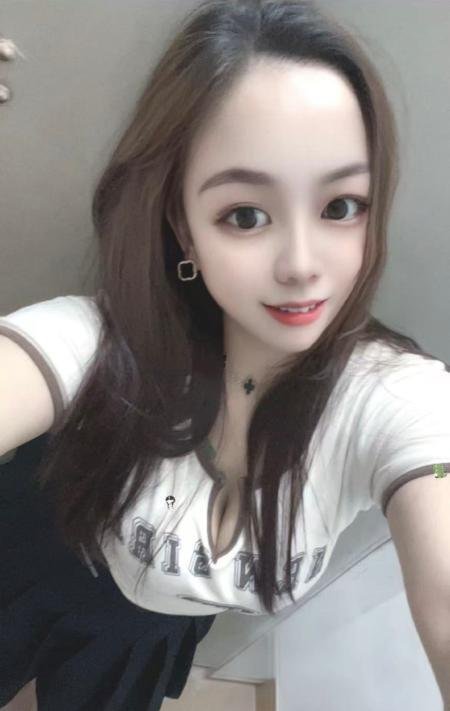 服务系舌吻骚妇-69俱乐部