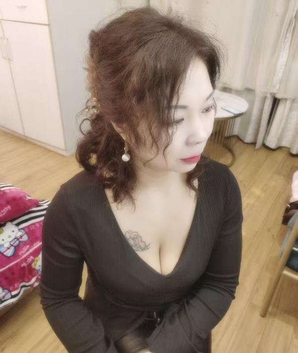 蜀山大奶楚楚-69俱乐部