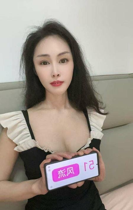 东站少妇糖琳-69俱乐部