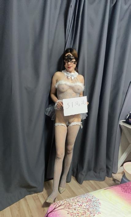 油坊桥骚逼-69俱乐部