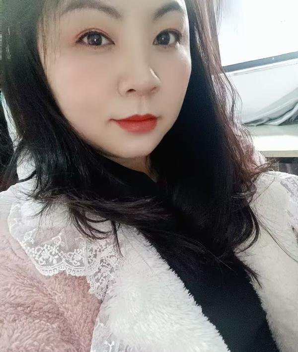 春城家园熟妇-69俱乐部