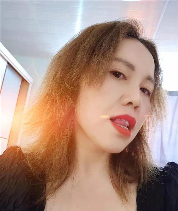 南站附近风韵熟女-69俱乐部