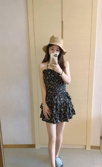 苗条身材颜值妹子-69俱乐部