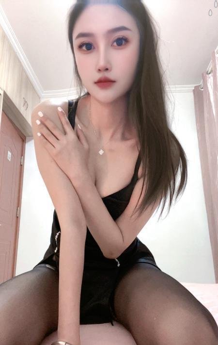 黑丝白屁股-69俱乐部