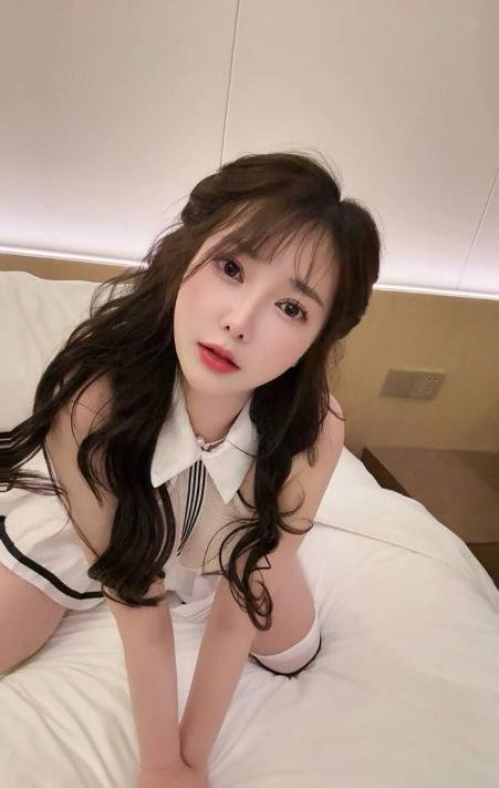 虹口性感大胸奶糖妹妹-69俱乐部