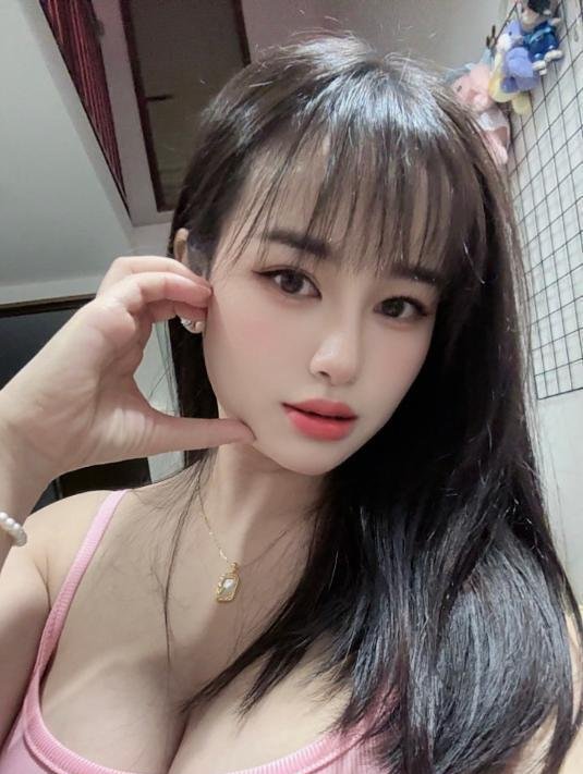 龙岗巨乳气质美女-69俱乐部