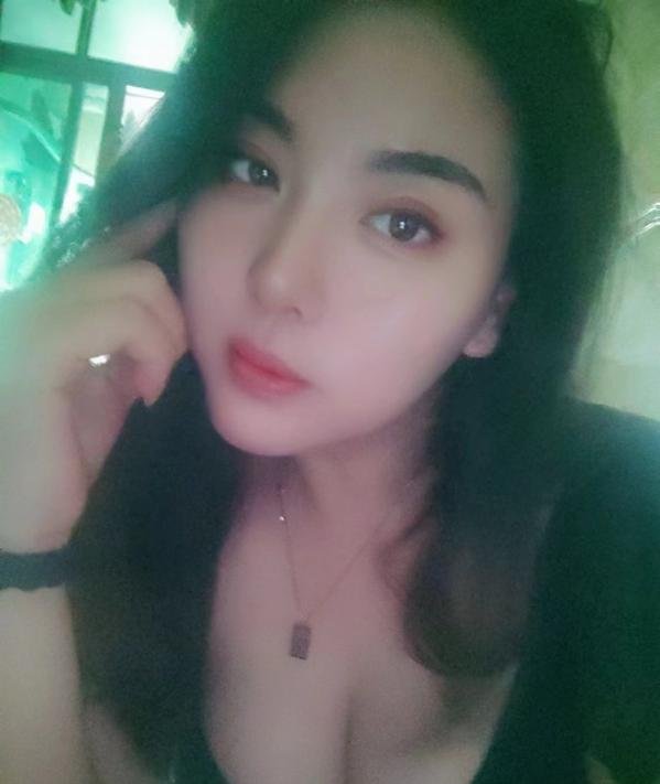 肥臀服务控骚女-69俱乐部