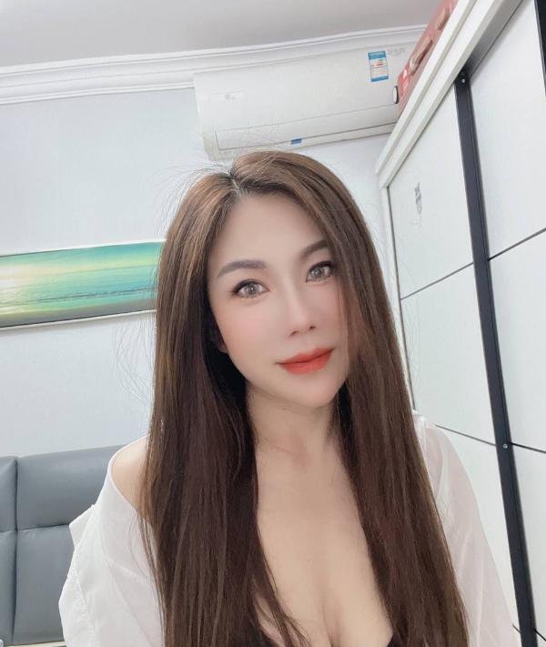 上城性感制服温柔妹子-69俱乐部