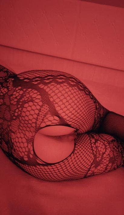 舌吻三通的风骚黑蝴蝶-69俱乐部