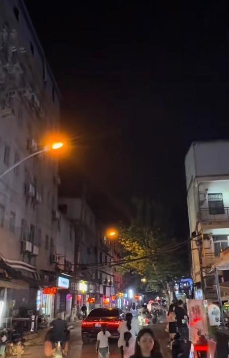 兴业路建设新村扫街-69俱乐部