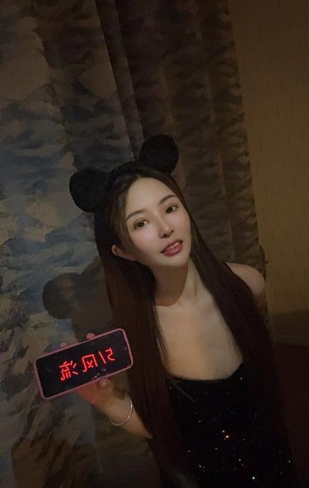 上城美腿翘臀浪骚货-69俱乐部