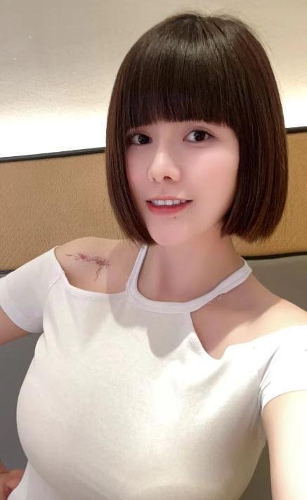 静安大奶雅雅-69俱乐部