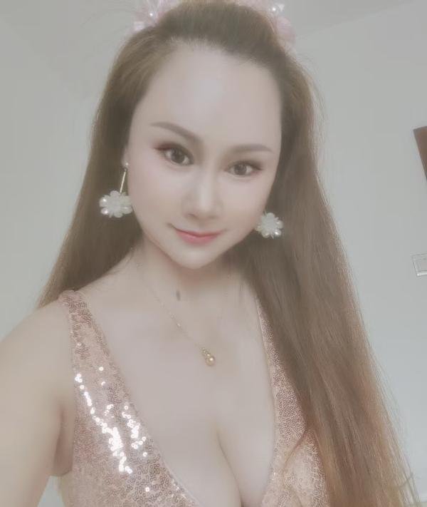 骚气E奶小姐姐-69俱乐部