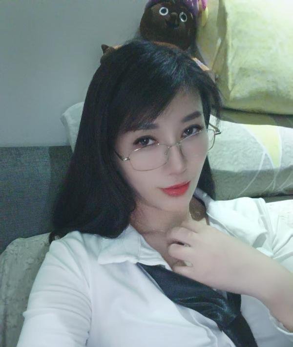 性欲旺盛的淫妇-69俱乐部