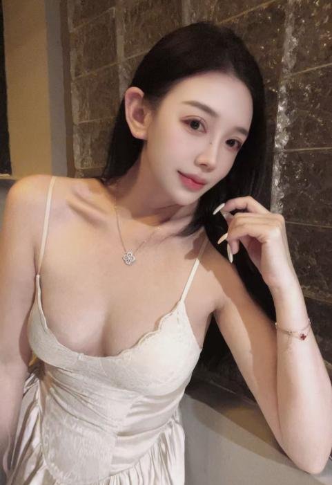 大胸恩熙美女-69俱乐部