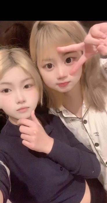 颜值在线三点粉两嫩妹-69俱乐部