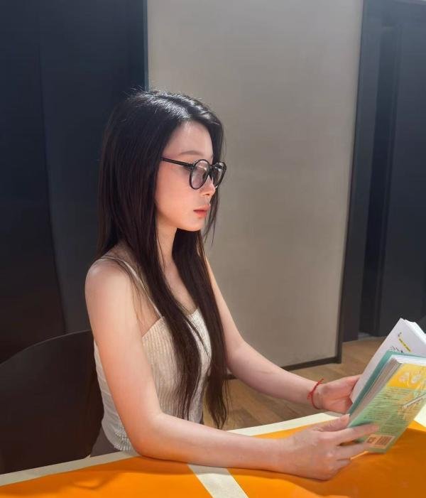 江岸小美女-69俱乐部