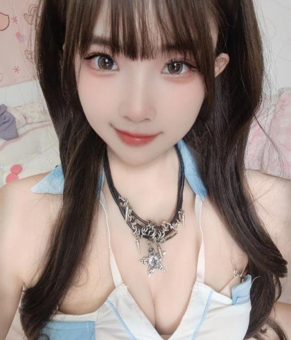 广州白虎嫩妹小葡萄-69俱乐部