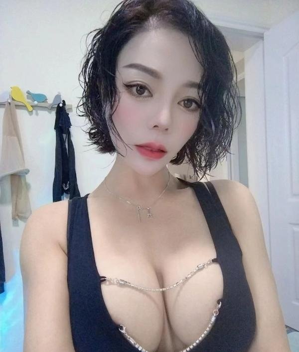 丰满性感大嫂琳达-69俱乐部