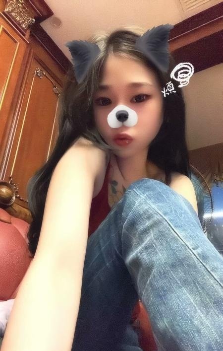 嫩妹佩佩-69俱乐部