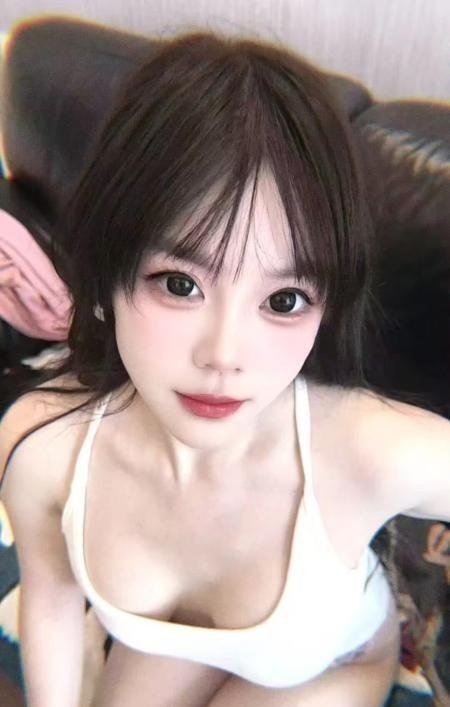 市中心美女小苹果-69俱乐部